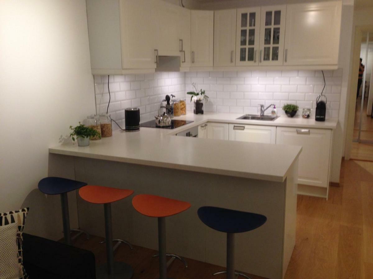 Cozy Basement Near Central Apartment